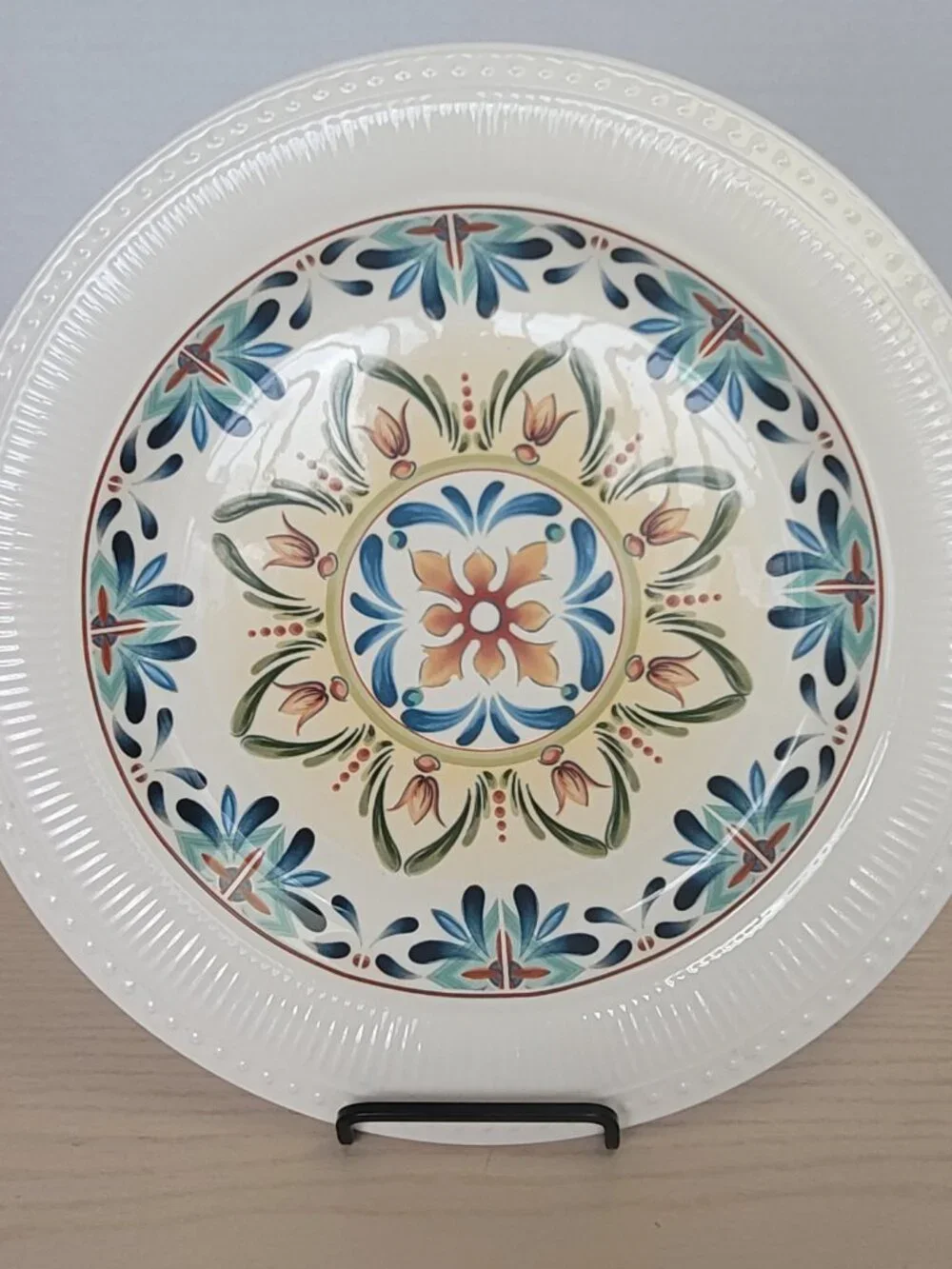 Pier 1 Imports ATHENA Embossed Rim Geometric Floral Pattern Dinner Plate 11 in